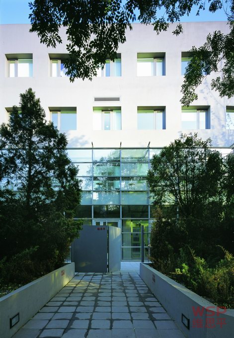 J6
